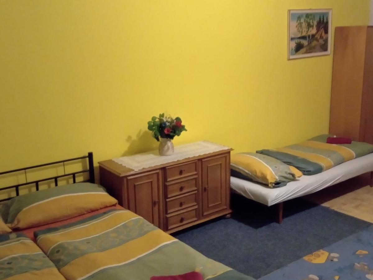 Apartman Police Nad Metuji Apartman Kültér fotó